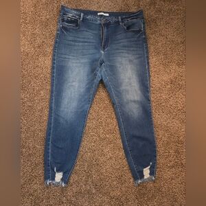 KanCan Blue Distressed Ankle Crop Jeans